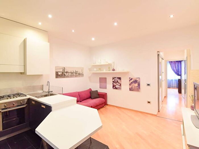 Appartamento bilocale in affitto in Via Milano, Borghi, Como