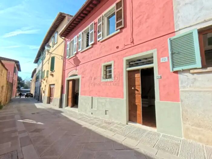 Casa con 5 locali in vendita in Via Settemb, Sansepolcro