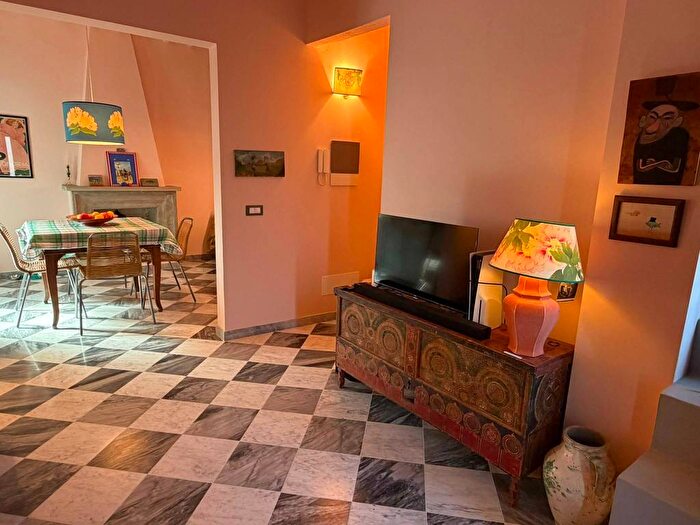 Casa quadrilocale in affitto in Darsena Ex Campo di Aviazione, Viareggio