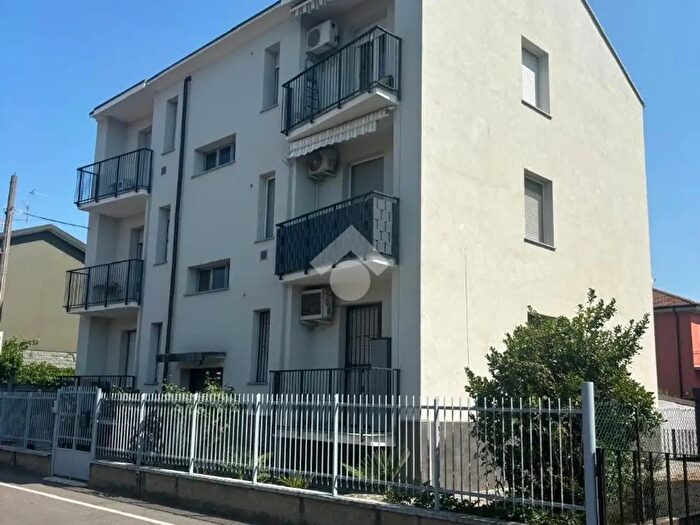 Appartamento bilocale in vendita in Via Silvio Pellico, Vanzago