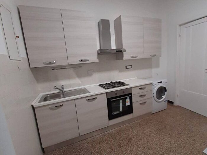 Appartamento con 5 locali in affitto in San Fruttuoso, Genova