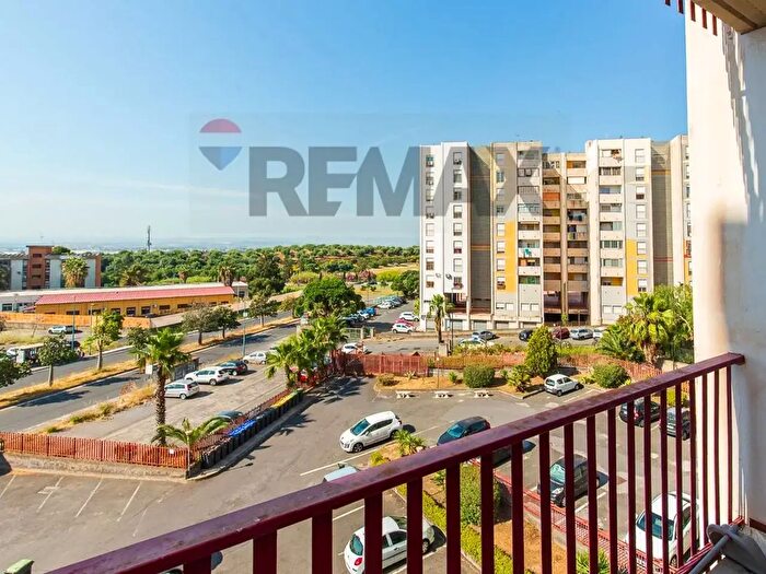 Appartamento con 5 locali in vendita in Viale Moncada, Catania