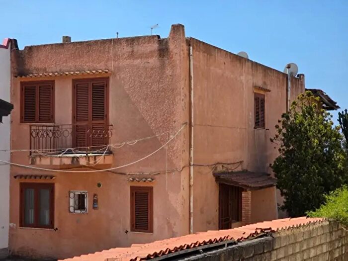 Casa con 6 locali in vendita in Via Vittorio Veneto, Diamante