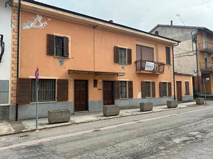 Casa con 12 locali in vendita in Via Langhe Magliano Alpi, Magliano Alpi
