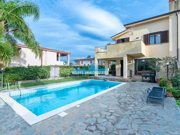 Casa con 6 locali in vendita in Via Oleandri, Carini