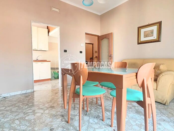 Appartamento trilocale in vendita in Via Giuseppe Angelillo, Gioia Del Colle