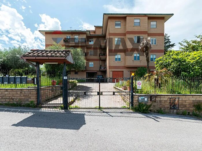 Appartamento quadrilocale in vendita in Via Tagliamento, Mentana
