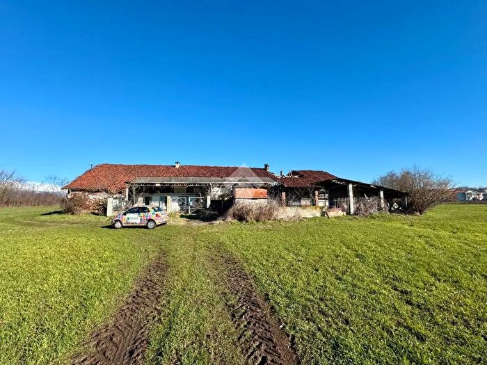 Casa con 8 locali in vendita in Via San Francesco al Campo, Leini