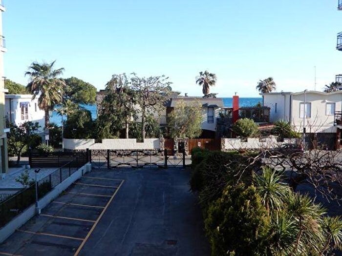 Appartamento trilocale in affitto in Via Colombo, Centro, San Bartolomeo al Mare