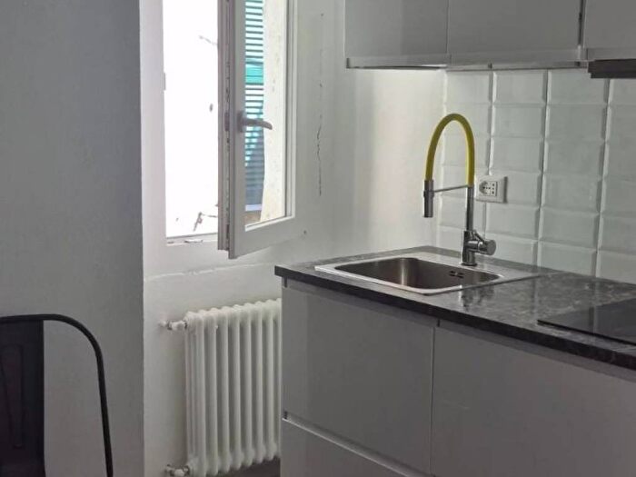 Appartamento quadrilocale in affitto in Vico San Filippo, Prè, Genova
