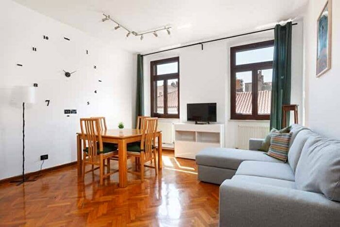 Appartamento bilocale in affitto in Via Tiziano Vecellio, Largo Barriera Ospedale Maggiore, Trieste