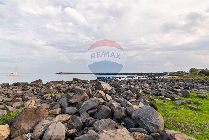 Casa bilocale in vendita in Via Pagani, Riposto