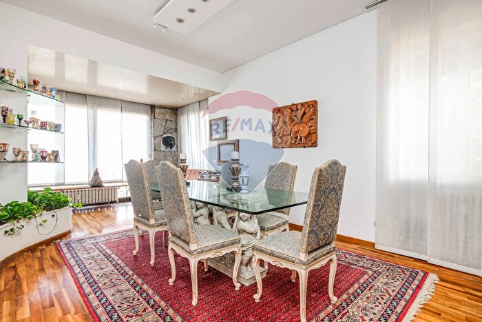 Appartamento con 5 locali in vendita in Via Ponzella, Busto Arsizio