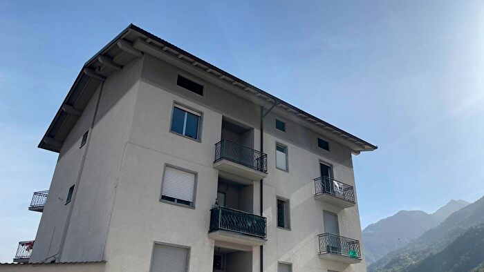 Appartamento con 7 locali in vendita in Via Roma, Colorina