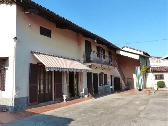 Casa con 6 locali in vendita in Cervere