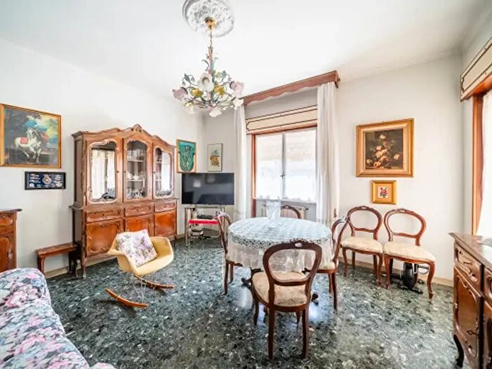 Appartamento trilocale in vendita in Via delle Mandragore, Roma