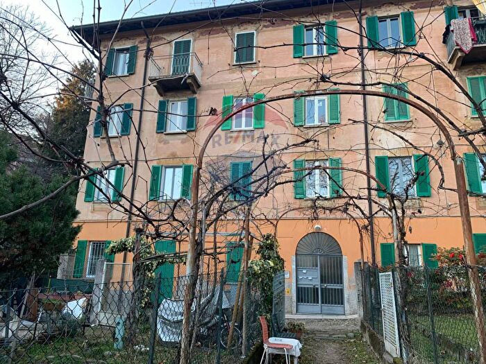 Appartamento bilocale in affitto in Via Robarello, Santa Maria del Monte, Varese