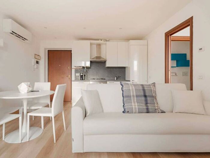 Appartamento monolocale in affitto in Viale Andrea Doria, Buenos Aires, Milano