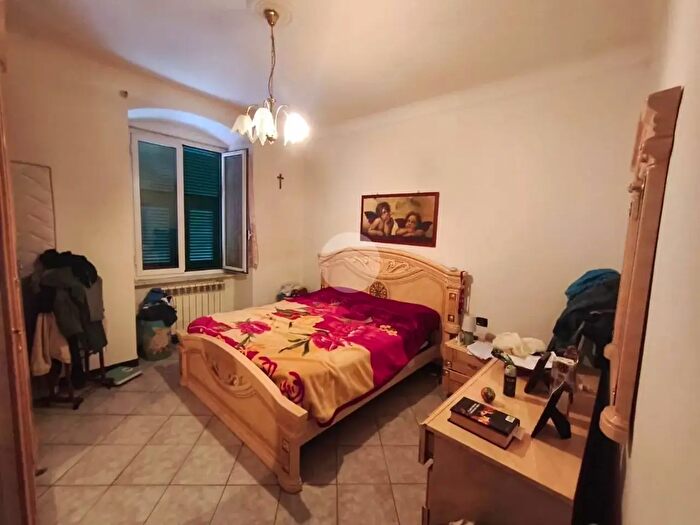 Appartamento trilocale in vendita in Via Germano Jori, Genova