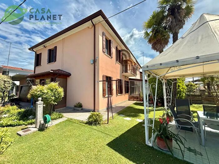 Casa con 5 locali in vendita in Via Sassi, Mogliano Veneto