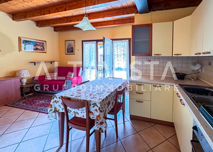 Appartamento trilocale in vendita in Via Monte, Gavardo