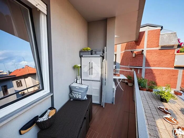 Appartamento trilocale in vendita in Via C Cattaneo, Cantu