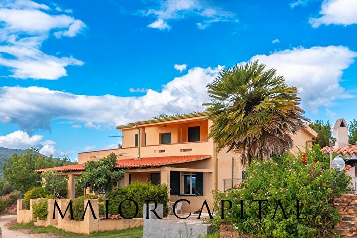 Casa con 8 locali in vendita in Spbis, Posada