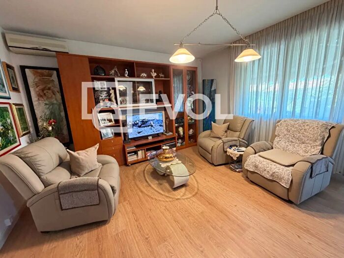 Appartamento con 5 locali in vendita in Villaggio Europa, Lignano Sabbiadoro