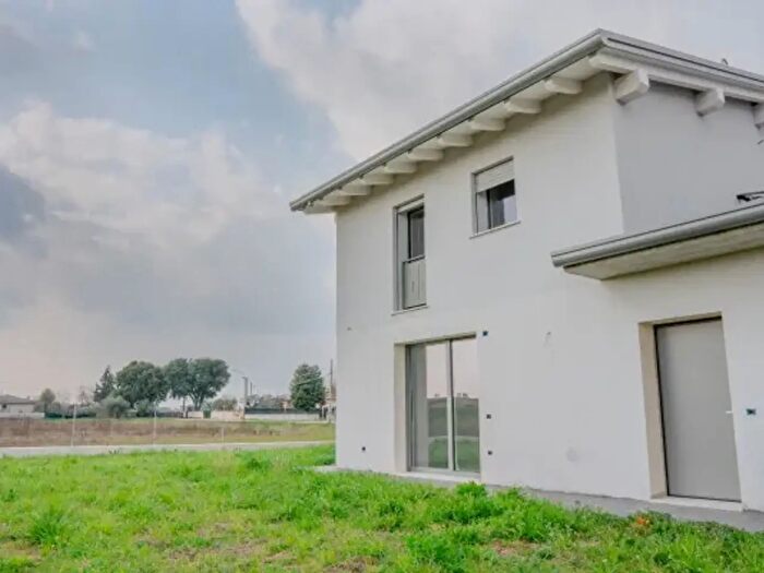 Casa con 5 locali in vendita in Via Grande, Cassola
