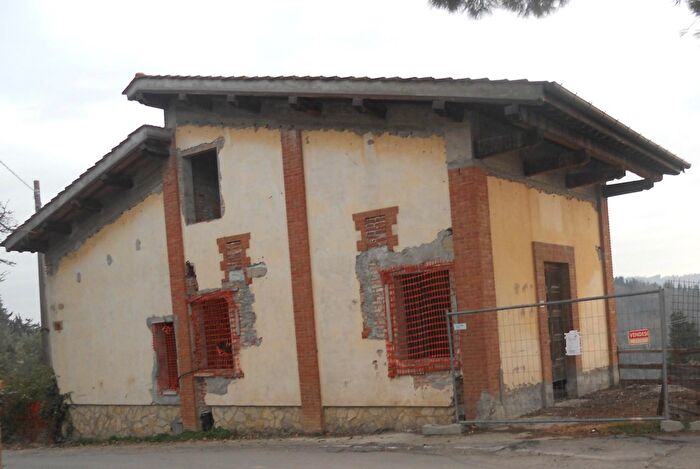 Casa con 15 locali in vendita in Via Volterrana Sud, Montespertoli