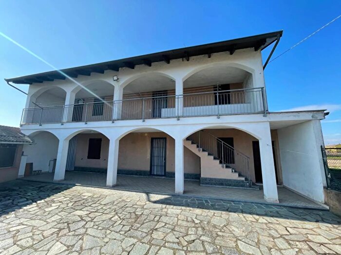 Case in Vendita e in Affitto - 3