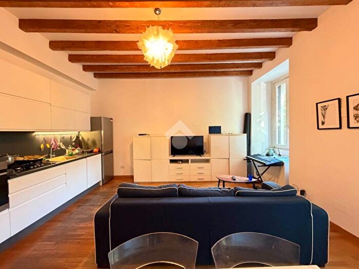 Appartamento trilocale in affitto in Corso Lodi, Porta Romana Medaglie d'Oro, Milano