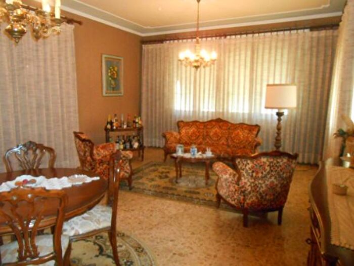 Casa con 5 locali in vendita in Via per Chiatri, Lucca