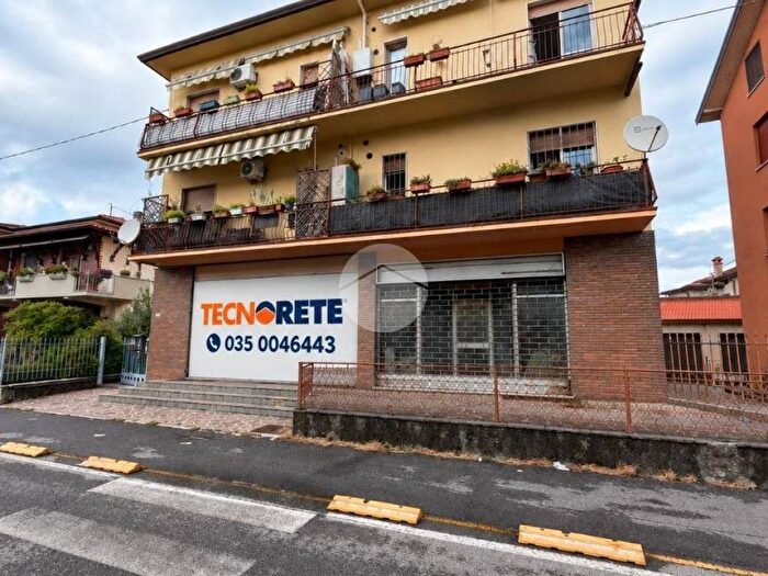 Casa in affitto in Via XXV Aprile, Brembo Mariano, Dalmine