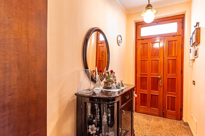 Casa con 5 locali in vendita in Lainate