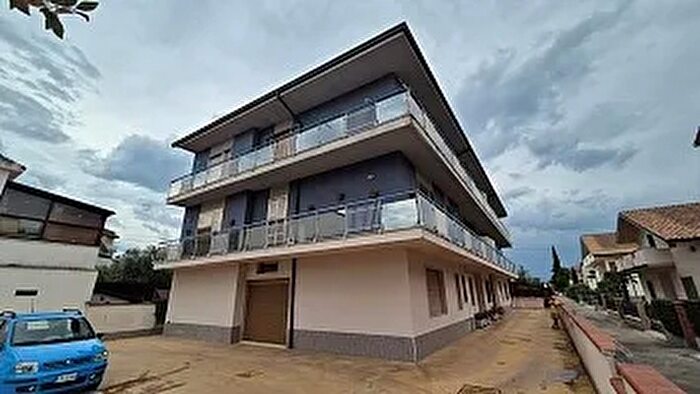 Appartamento con 5 locali in vendita in Via Sangro Chieti Ch, Chieti