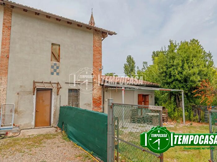 Appartamento trilocale in vendita in Via Roma, Gazzola