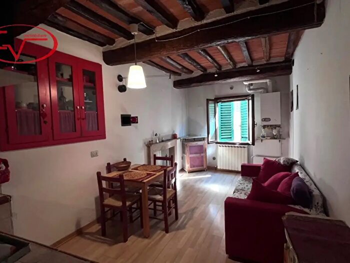 Appartamento bilocale in affitto in Via Cennano, Montevarchi