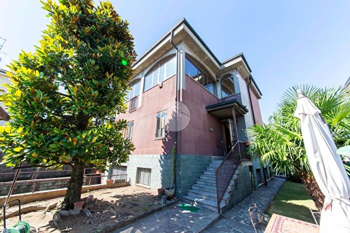 Casa con 5 locali in vendita in Via IV Novembre, Settimo Milanese