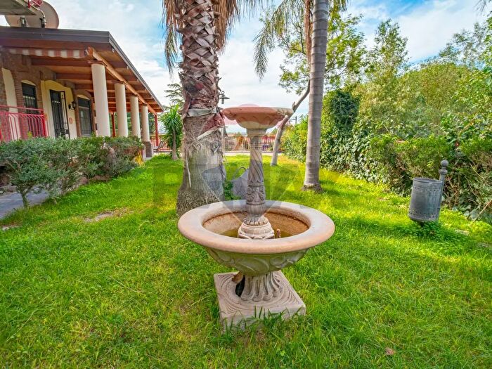 Appartamento trilocale in vendita in Via Sardegna, Belpasso