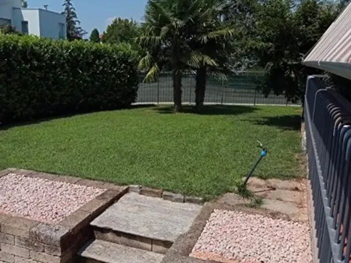 Casa con 5 locali in vendita in Via Caravaggio, Casorezzo