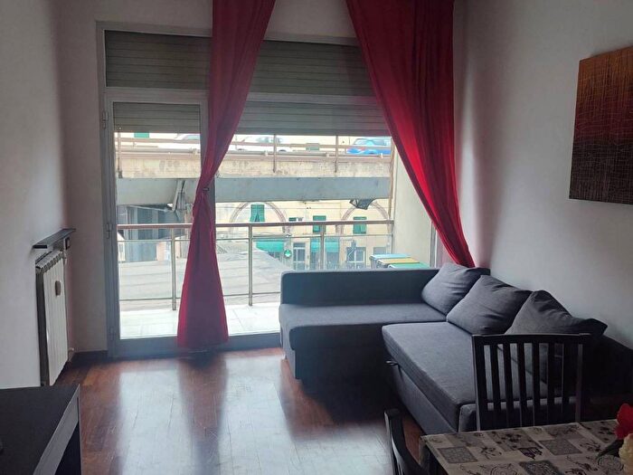 Appartamento bilocale in affitto in Piazza Camillo Benso di Cavour, Molo, Genova