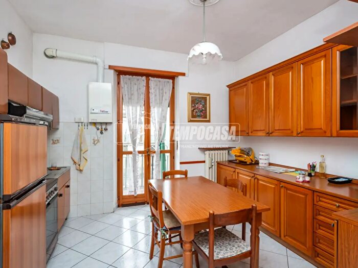 Appartamento trilocale in vendita in Via Grazia Deledda, Collegno