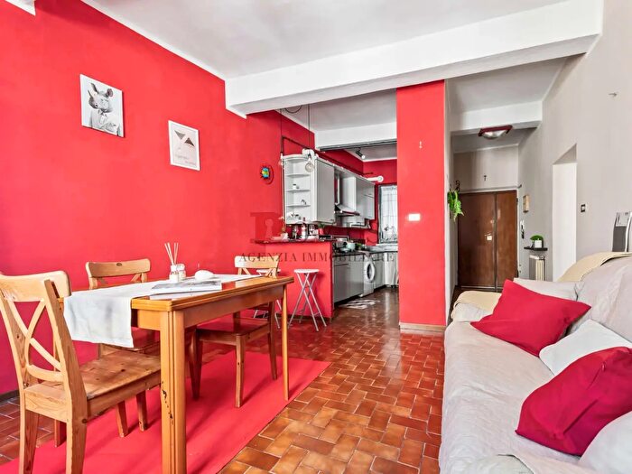 Appartamento trilocale in vendita in Vicolo Barche, Mantova