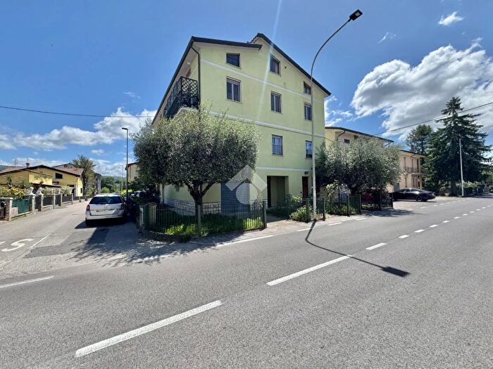 Appartamento quadrilocale in vendita in Via Eugubina, Assisi