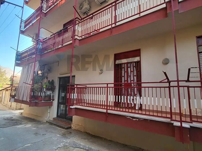 Appartamento trilocale in vendita in Via San Isidoro a, Palermo