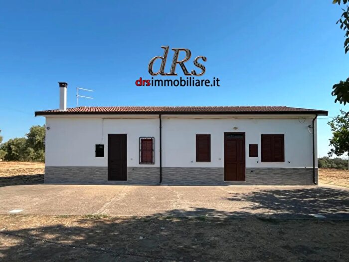 Casa quadrilocale in vendita in Via Serricchio, Pisticci