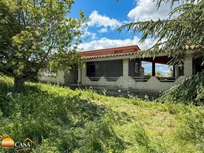 Casa con 6 locali in vendita in Corso Padre Pio, Lode