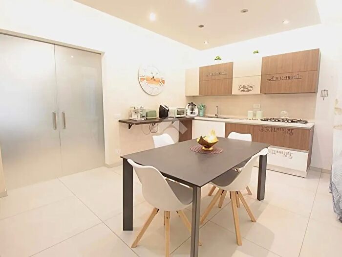 Appartamento quadrilocale in vendita in Via dei Mandorli, Termoli