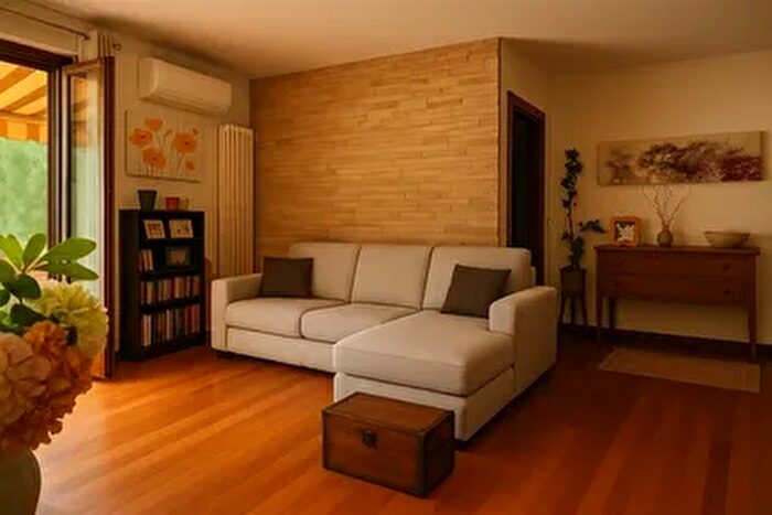 Casa con 6 locali in vendita in Via Mascagni, Sinalunga